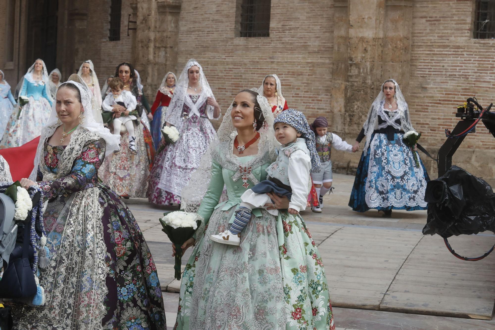 Búscate en el segundo día de ofrenda por la calle de la Paz (entre las 15:30 a las 17:00 horas)