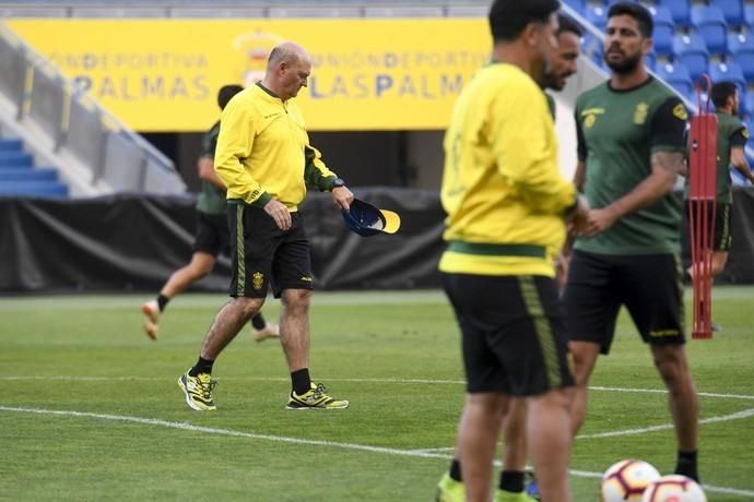 DEPORTES 05-03-19  LAS PALMAS DE GRAN CANARIA.  Primer entrenamiento de Pepe Mel. FOTOS: JUAN CASTRO