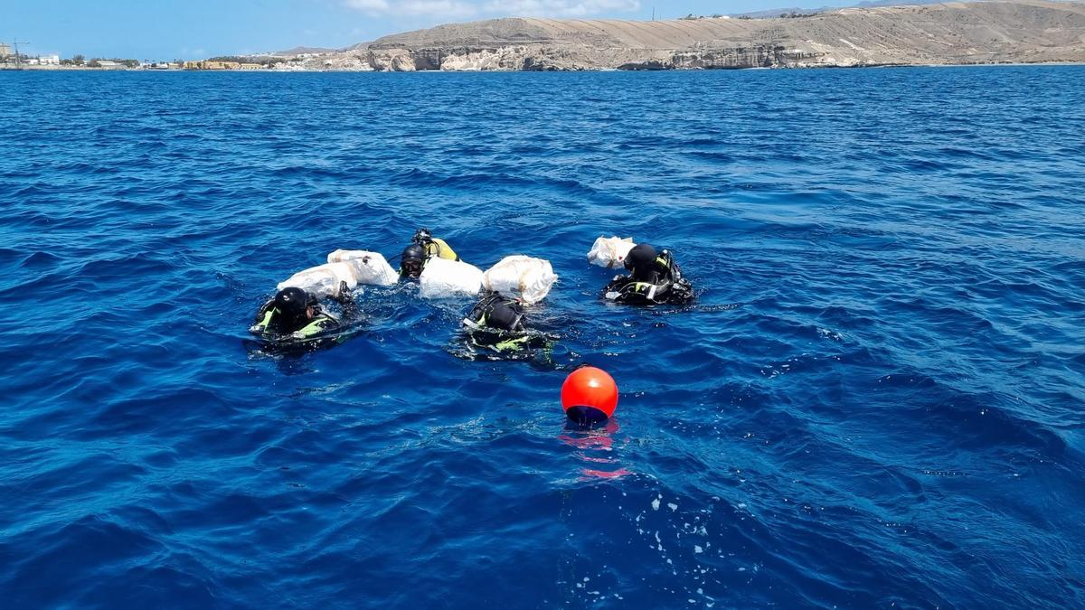 Ejercicios militares de la Armada en Pasito Blanco