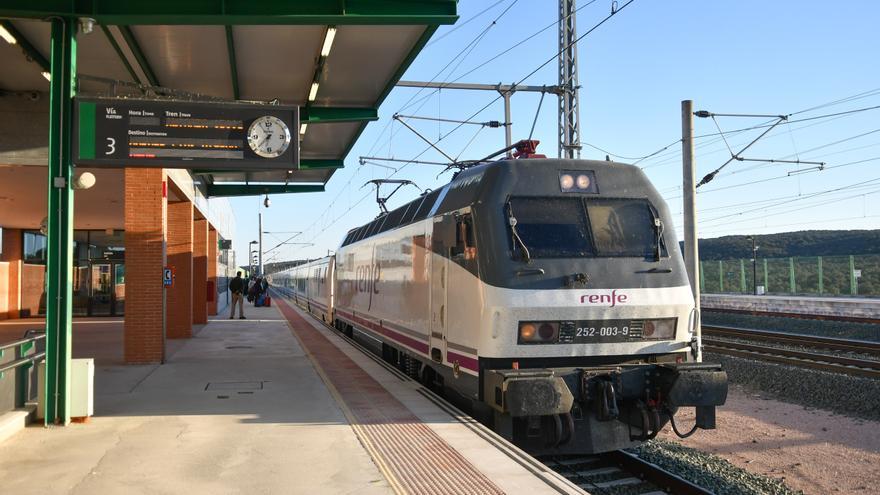 Renfe aumenta los viajes entre Villanueva de Córdoba y Madrid con dos trenes  diarios más desde este lunes - Diario Córdoba