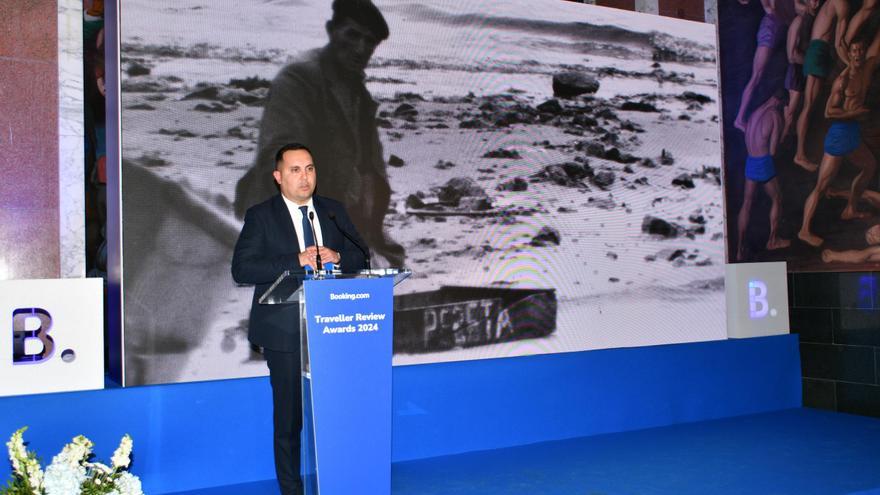 Muxía recibe el premio a localidad más acogedora de España