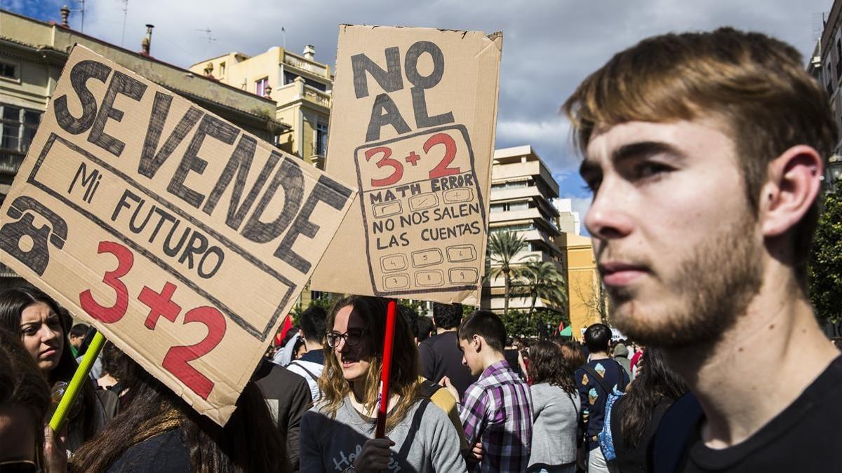 zentauroepp28836030 valencia 26 2 15  sociedad estudiantes protesta 3 2  estudia180514221020