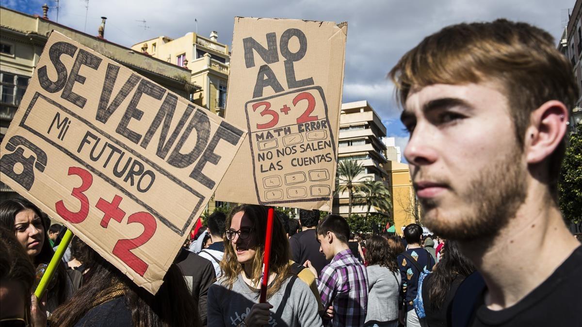 Huelga de estudiantes universitarios en València, en el 2015.