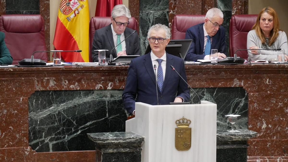 El consejero de Salud, Juan José Pedreño, este viernes en la Asamblea.