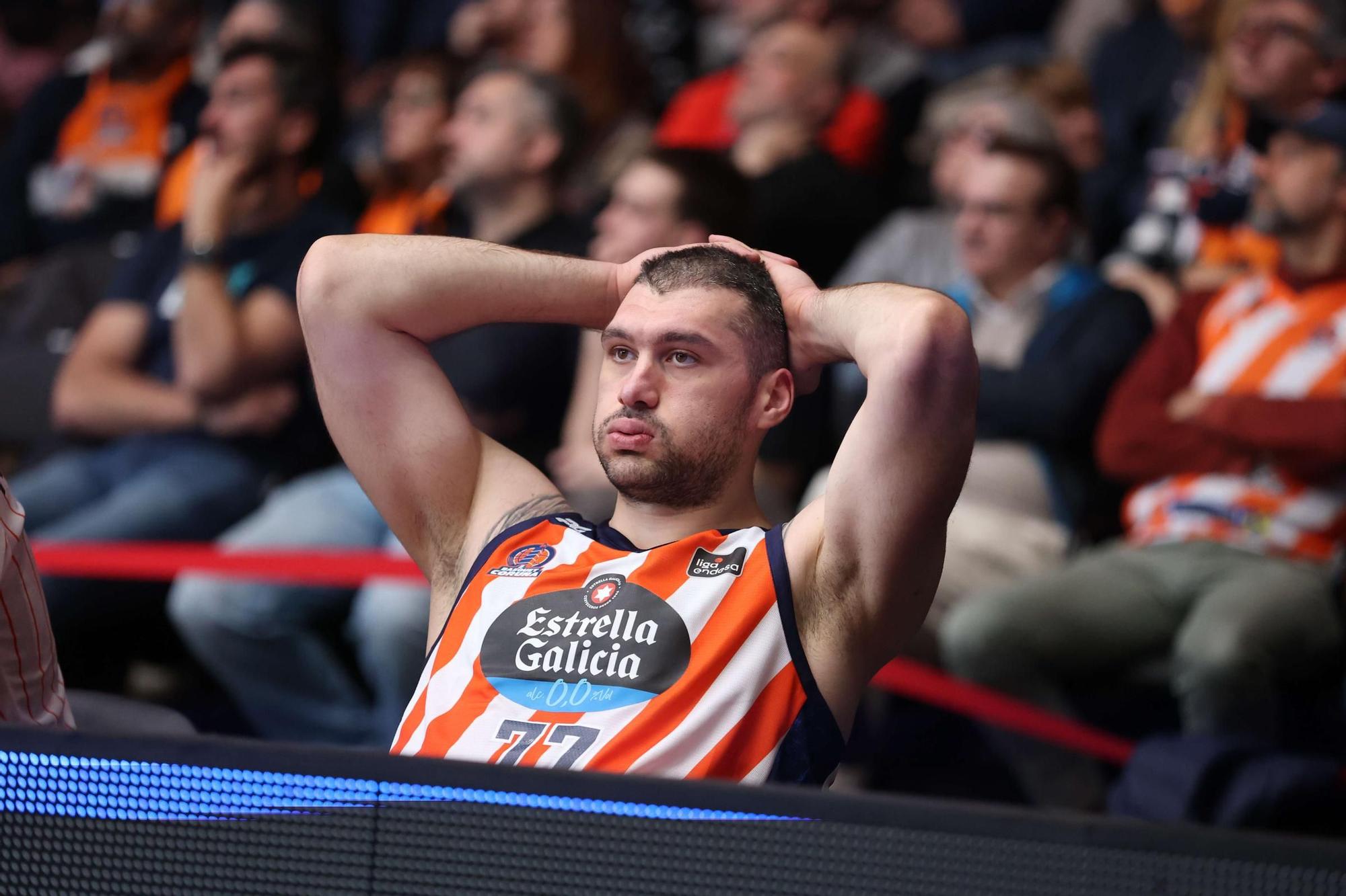 El Coliseum de A Coruña vivió su primer derbi de baloncesto