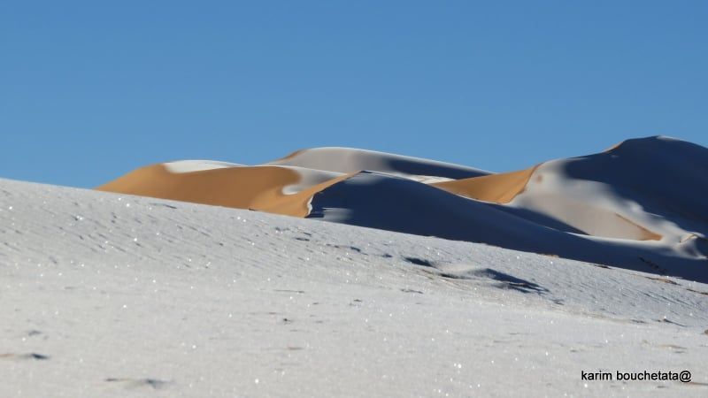 El Sáhara amanece con nieve