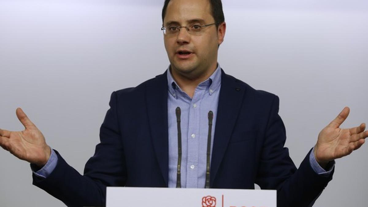 El secretario de organización del PSOE, César Luena, valora la declaración de Rajoy sobre un pacto con los socialistas.