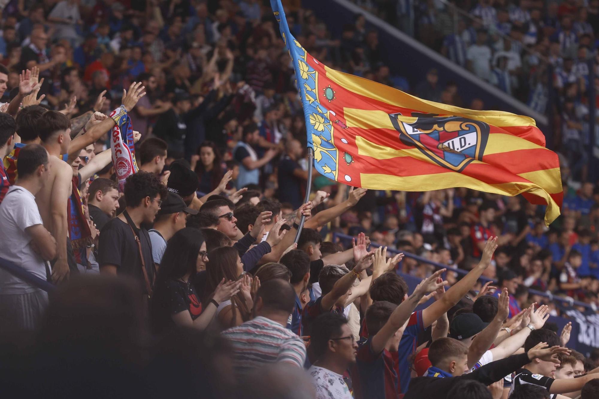 Las mejores imágenes del Levante UD - Deportivo Alavés