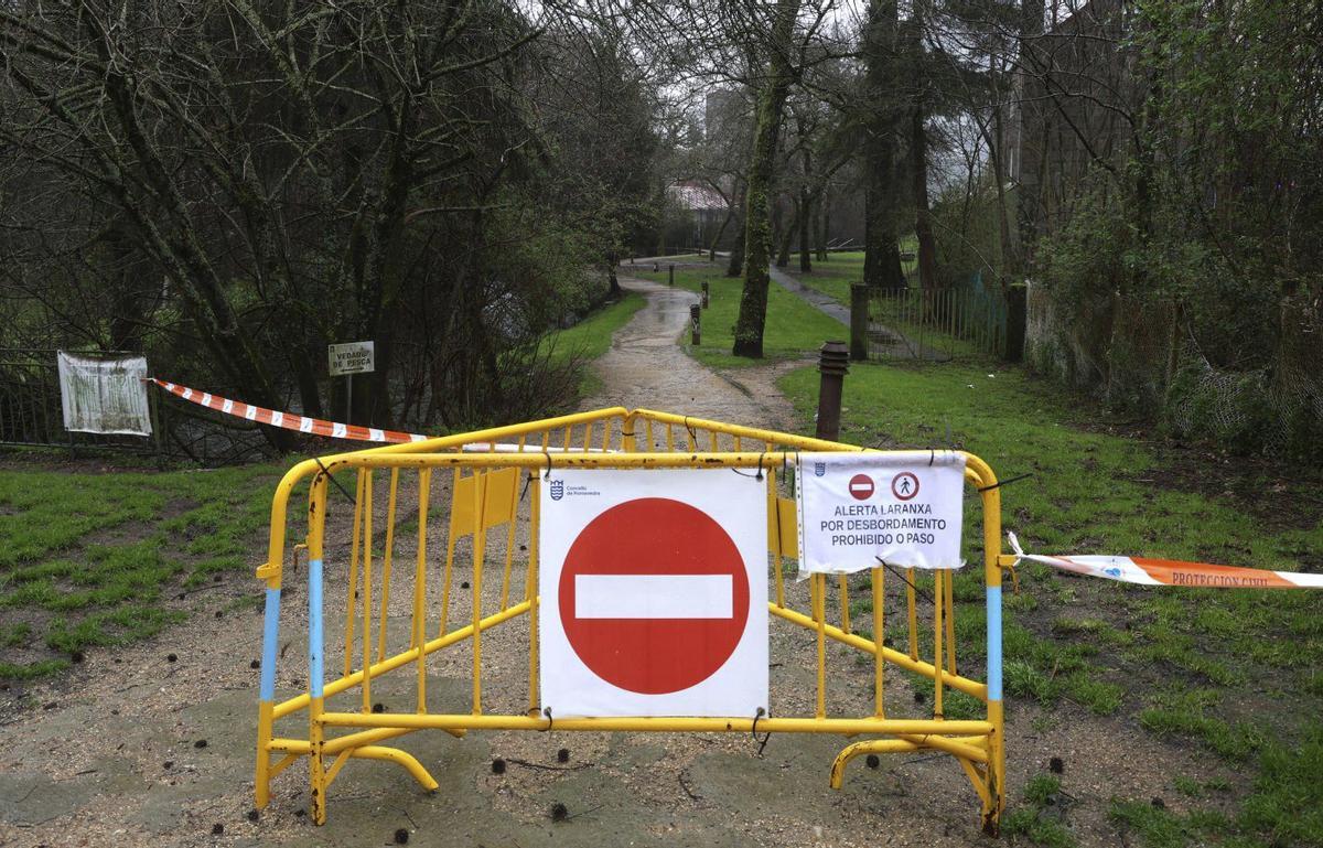 El paseo de Os Gafos, cerrado desde hace días.