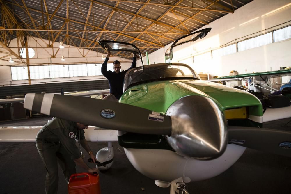 Manuel Díaz y su copiloto inician su vuelo desde la Morgal a Plymouth