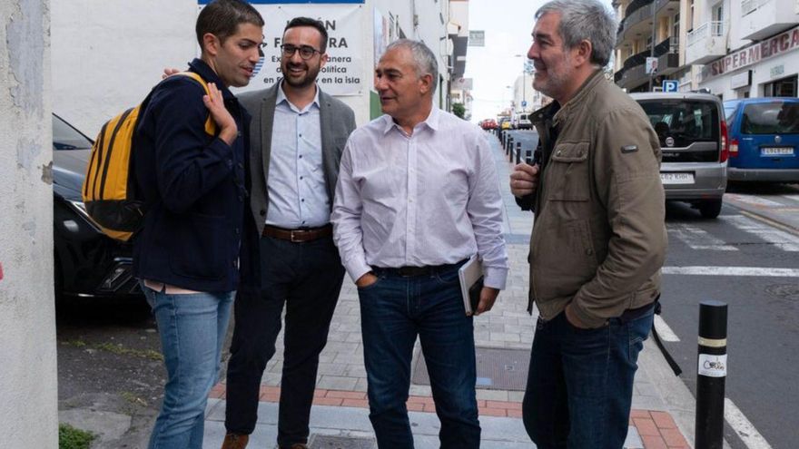 Fernando Clavijo, durante su visita ayer a El Hierro.
