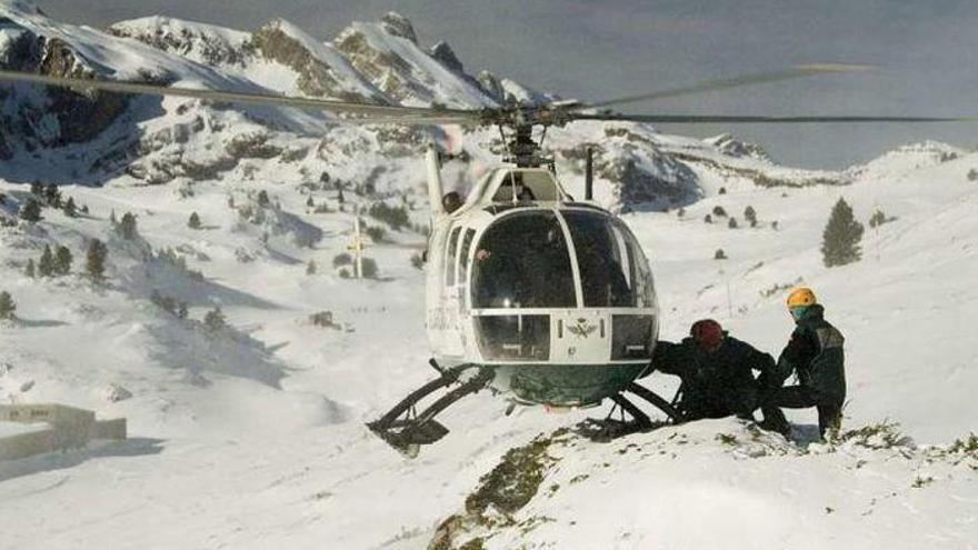 Espectacular rescate de los GREIM de la Guardia Civil en Ordesa