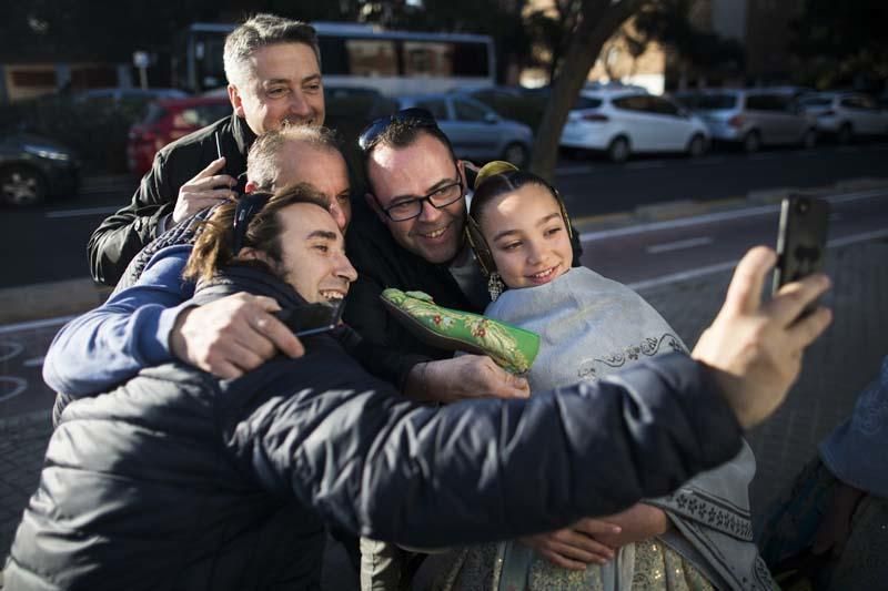 Visita de la fallera mayor infantil y la corte de honor a les Coves de Sant Josep