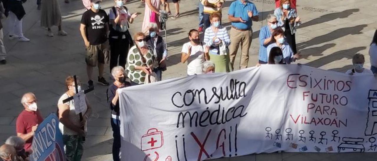 Concentración celebrada ayer en la plaza de Galicia.