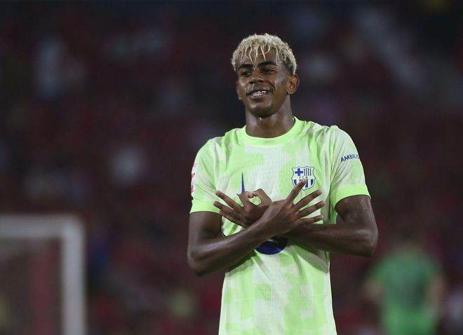 Lamine imposa entre el tumult