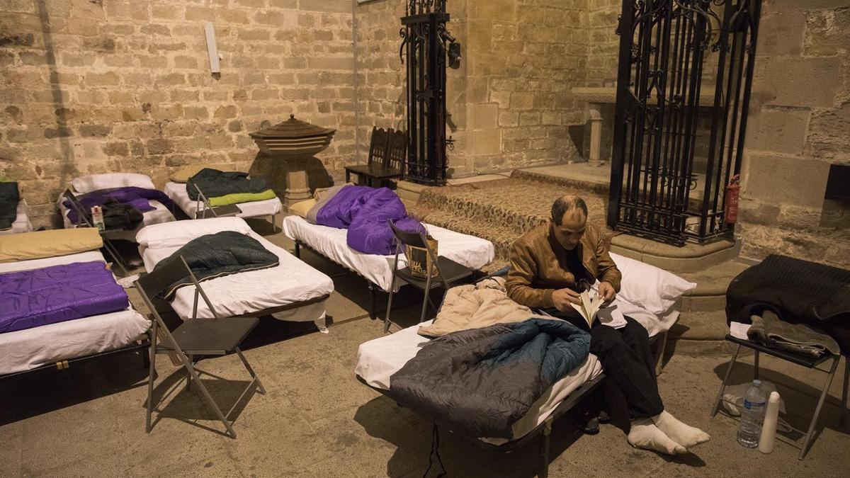 La iglesia de Santa Anna ha acogido, esta noche, a diversas personas sin hogar.