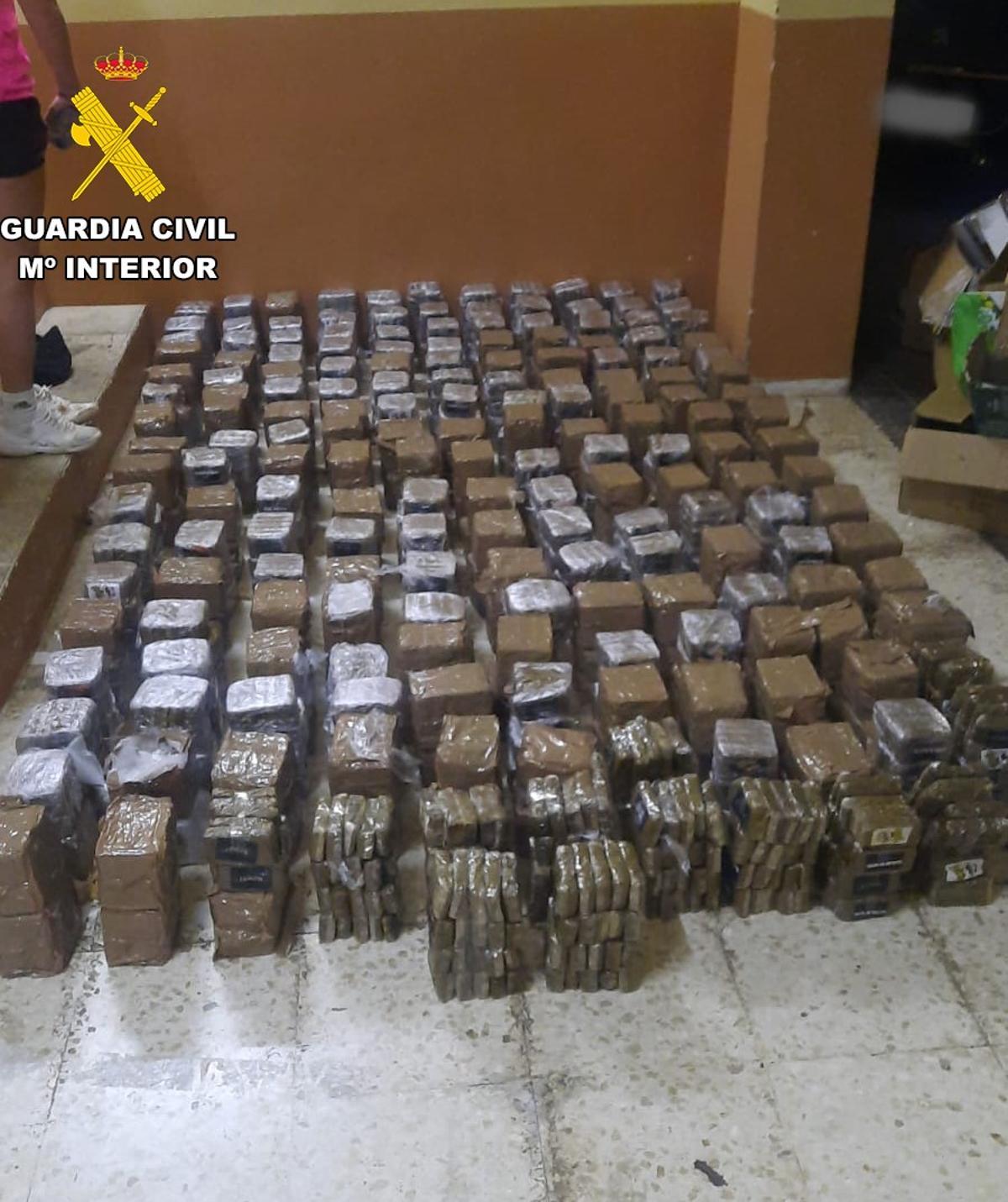 Droga localizada en un furgón en Granadilla de Abona.