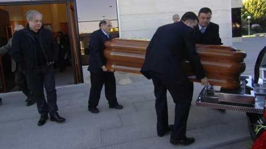 El tanatorio de L&#039;Aljub acoge el funeral  del empresario Joaquín Pérez Gómez