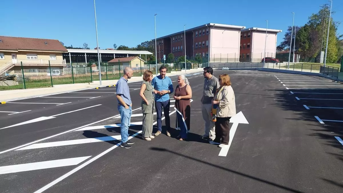 El Ayuntamiento de Llanera finaliza la obra del nuevo aparcamiento del Truébano, ya en servicio