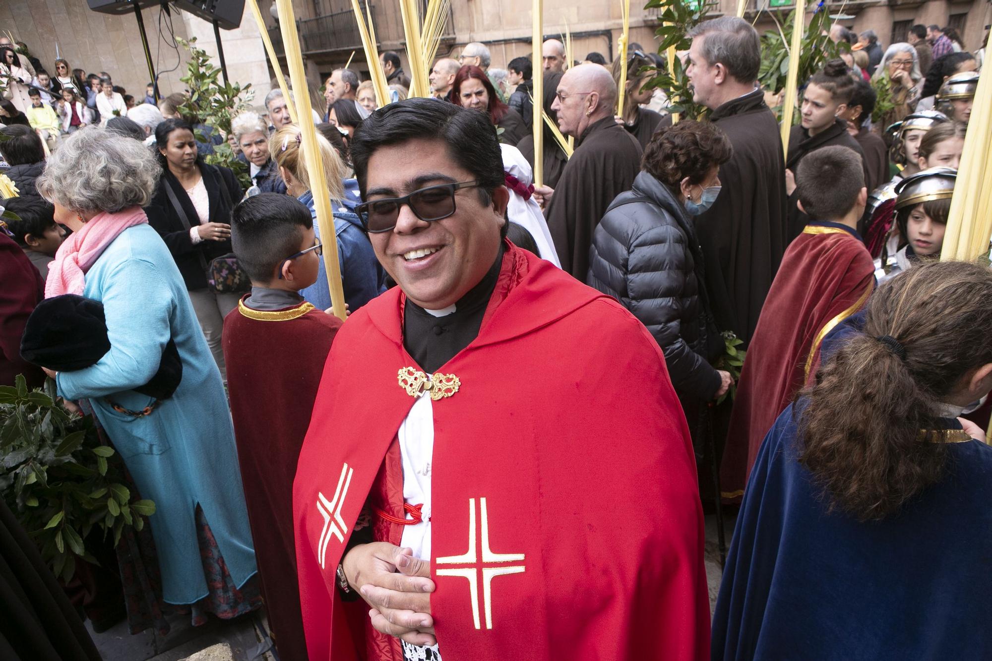 EN IMÁGENES | Bendición de Ramos y procesión de La Borriquilla en Avilés