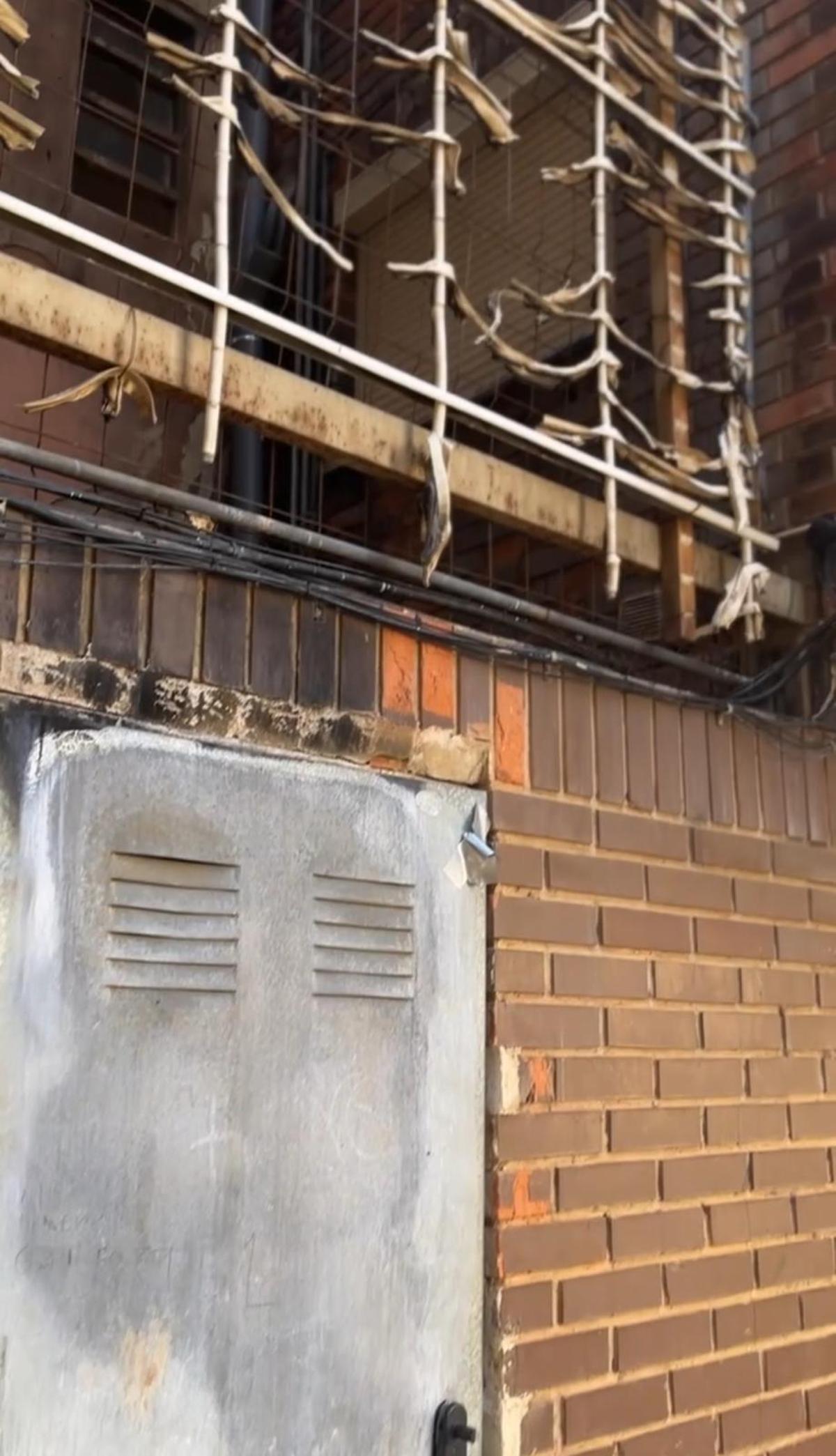 Estado de deterioro de algunos edificios.