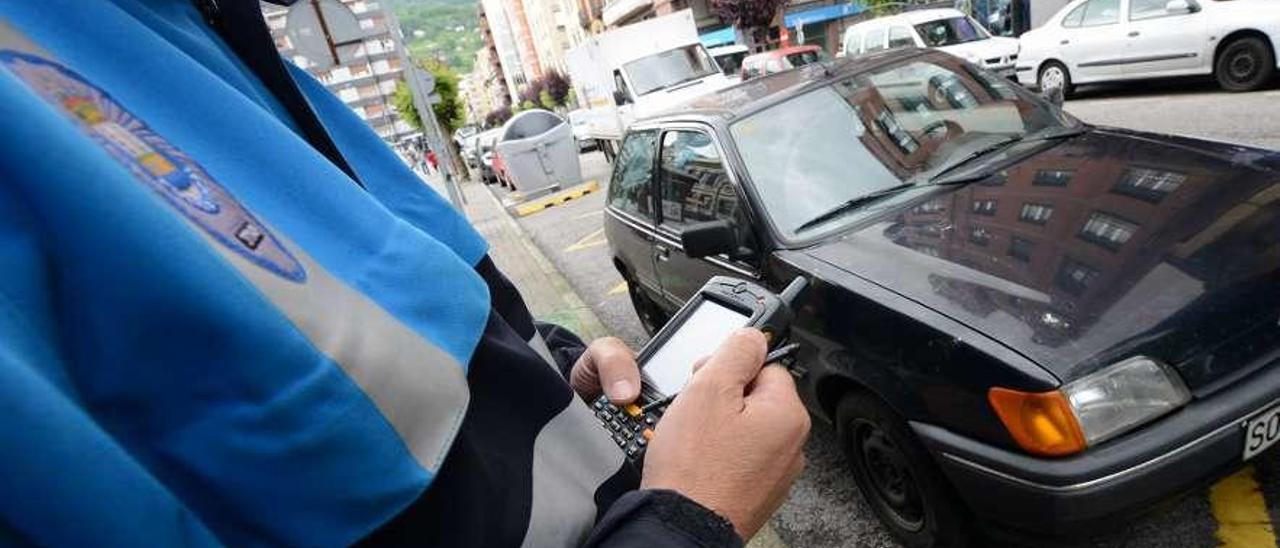 Un agente de la Policía Local de Mieres.