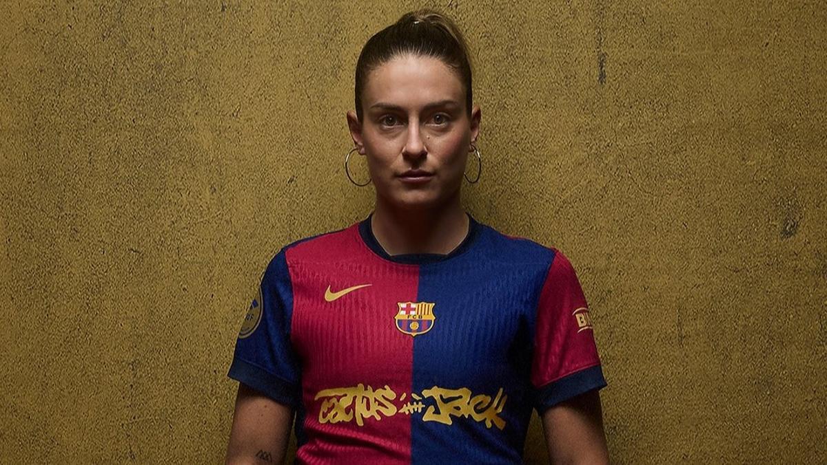 Alexia Putellas, con la camiseta del Barça con el logo de Travis Scott.