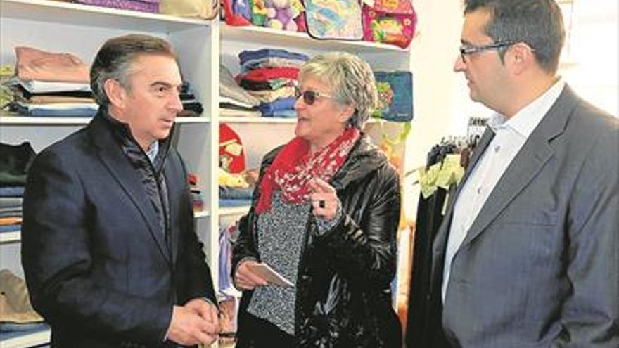 Cáritas abre en Tarazona una tienda de venta de ropa usada