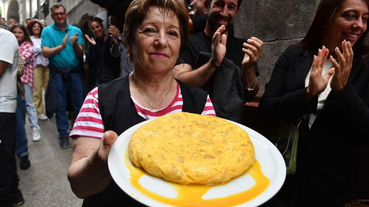 Poco Hecha Tres de cada cuatro españoles prefieren la tortilla con cebolla
