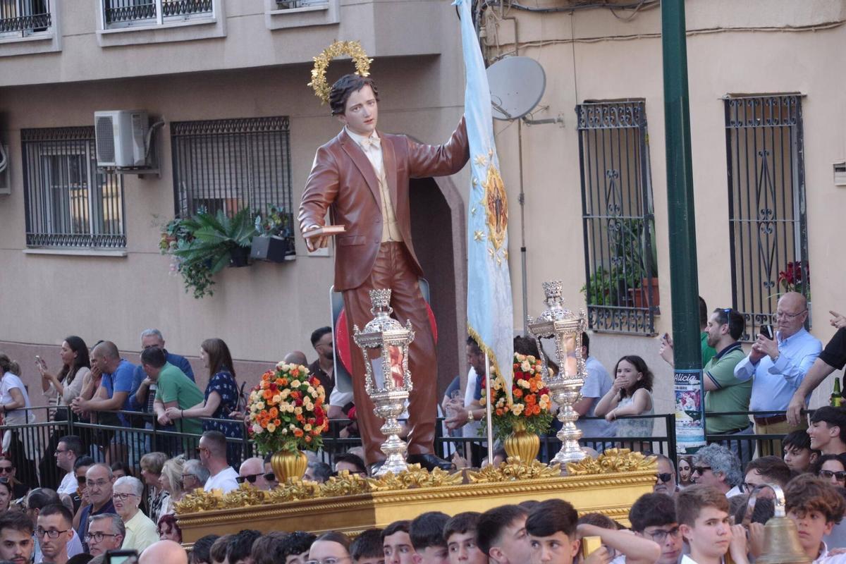 La procesión de María Auxiliadora Coronada, en imágenes