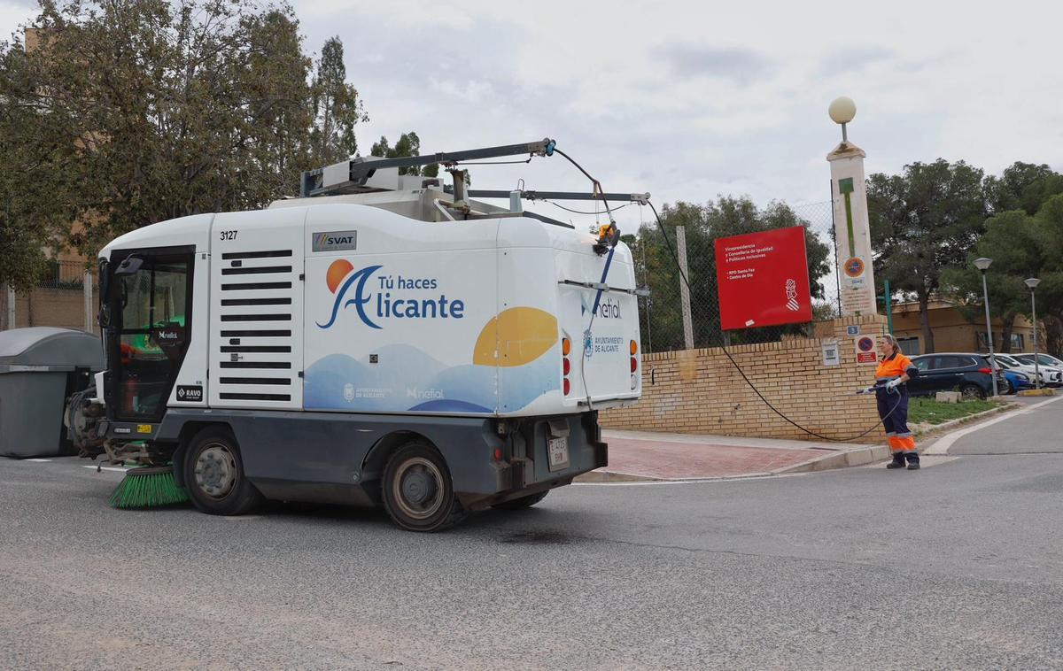 Exterior de la residencia CAMP Santa Faz, este miércoles Exterior de la residencia CAMP Santa Faz, este miércoles