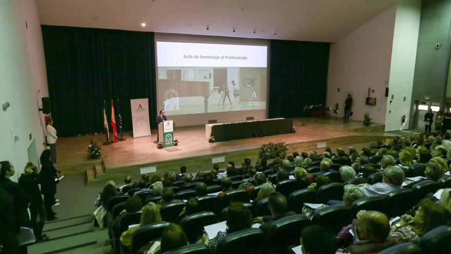 Homenaje a 500 profesores jubilados en Málaga