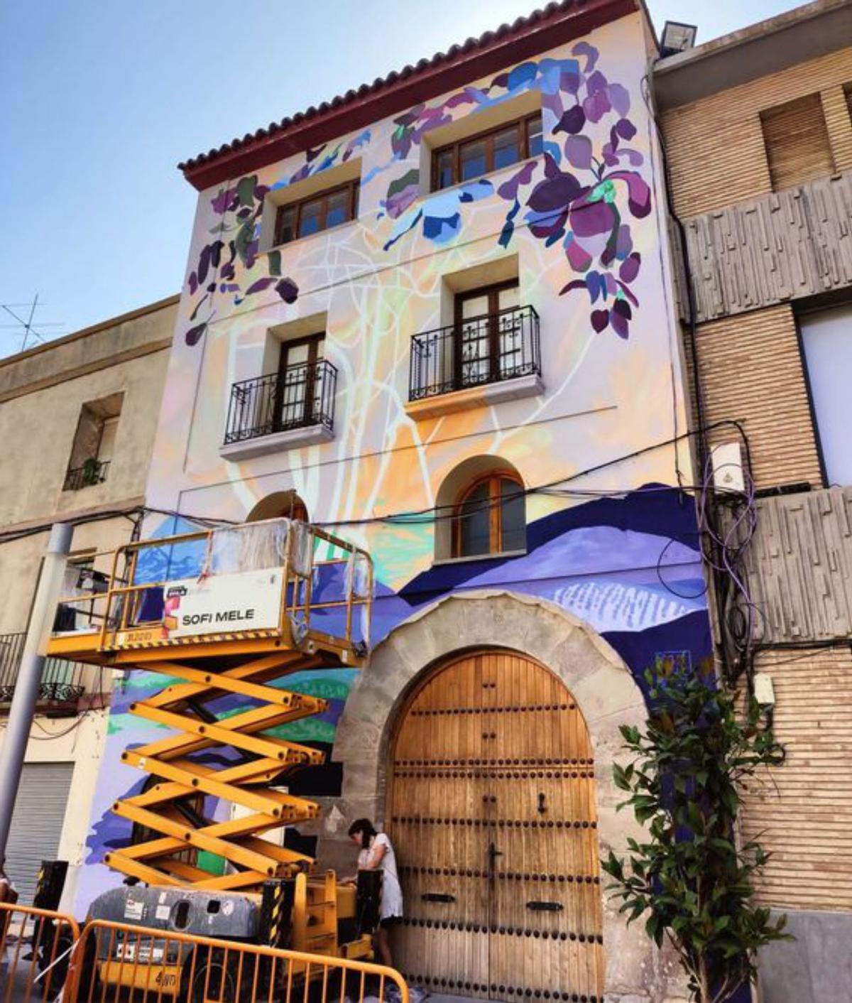 Motivos naturales en la plaza de España. | SERVICIO ESPECIAL