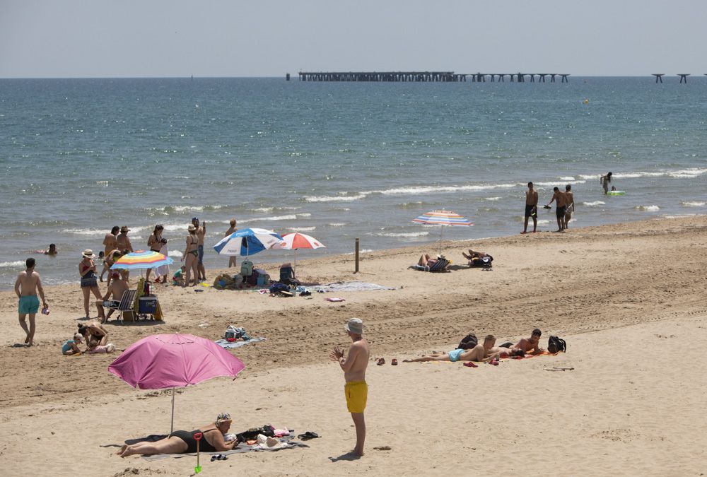 La playa del Port de Sagunt: Un inmenso arenal que no te puedes perder a menos de 30 minutos de la capital del Turia