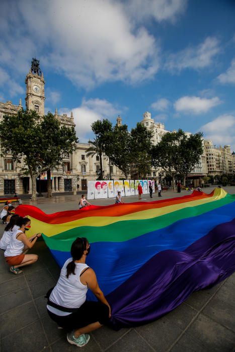 Lambda cierra en València el proyecto "Km por la diversidad y los derechos de las mujeres LTB"