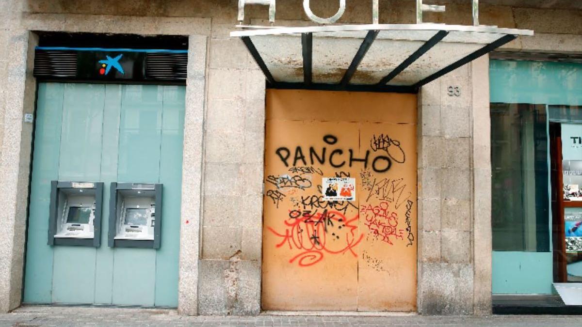 Un hotel cerrado en Barcelona durante la pandemia.