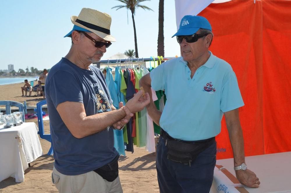 Más de 200 participantes 'se mojan' por la esclerósis múltiple en Playa Paraíso