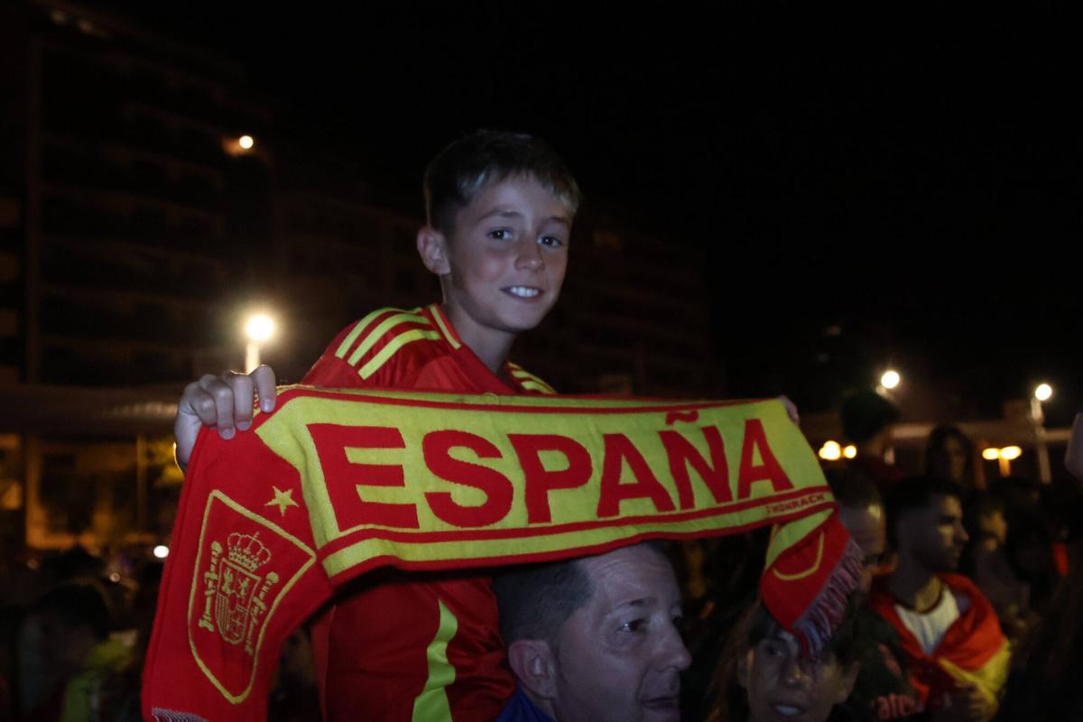 Celebración en la Fuente de La Marina España campeona del Mundial 2026 Celebración en la Fuente de La Marina España campeona del Mundial 2026