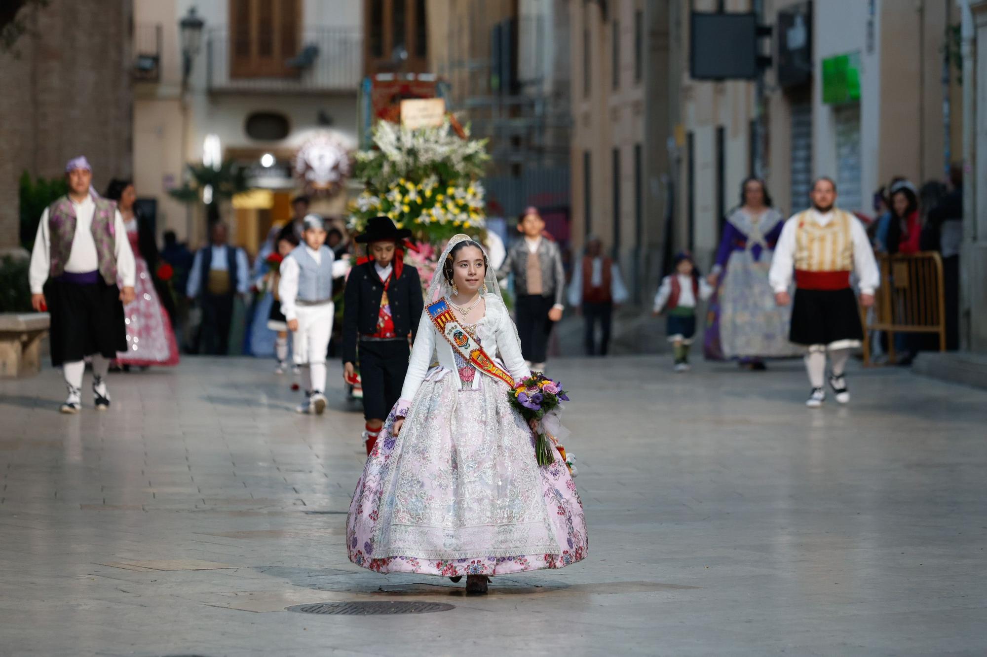 Búscate en el primer día de la Ofrenda en la calle San Vicente entre las 18:00 y las 19:00