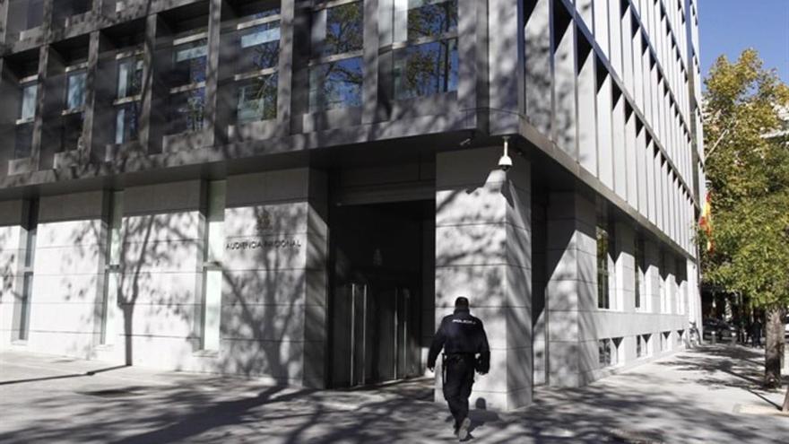 El juez rebaja la fianza del socio de Villarejo de un millón a 100.000 euros