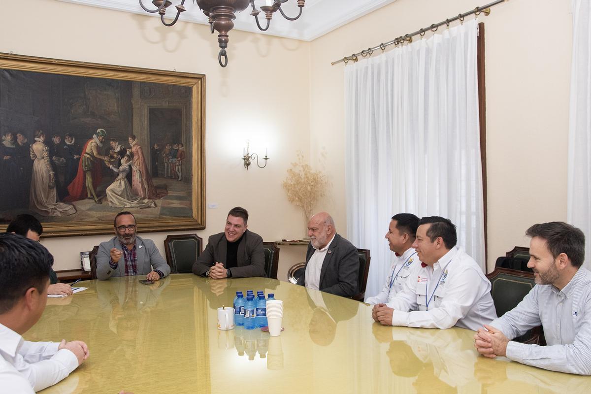 Encuentro entre la delegación de Guatemala y la Diputación de Cáceres