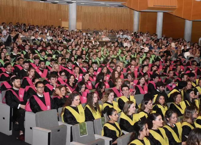 Cerca de 2.000 alumnos y alumnas de la Universidad Católica de València se gradúan en el Palacio de Congresos