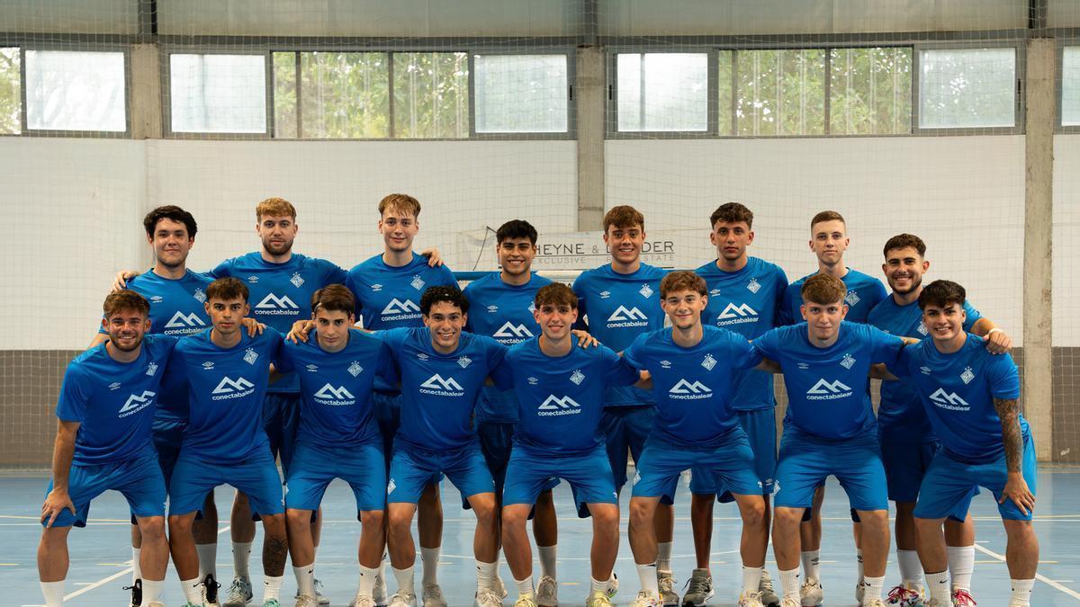 El Illes Balears Palma Futsal B posa antes del primer entrenamiento.