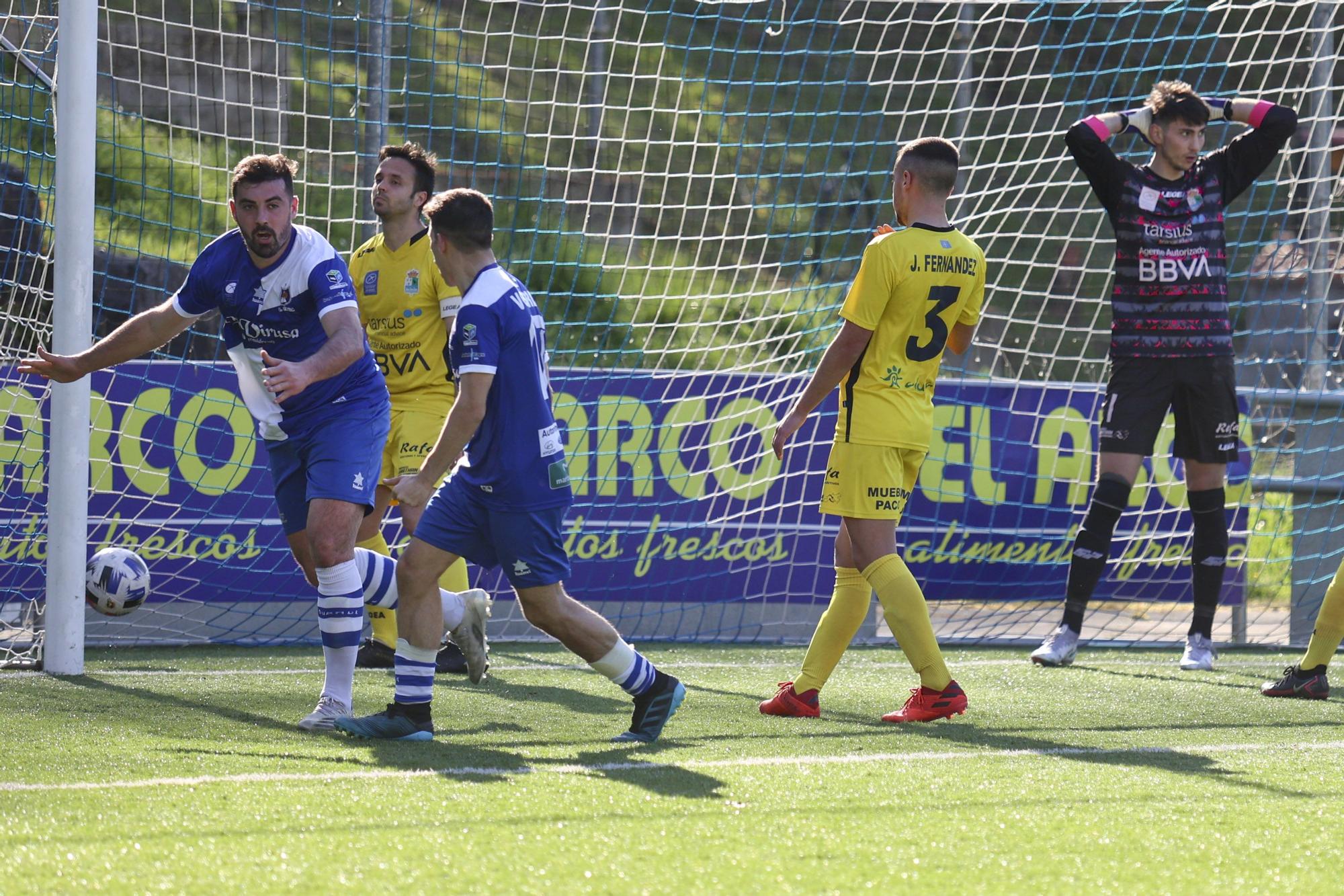 Las mejores imágenes de la jornada en la Tercera División de Asturias