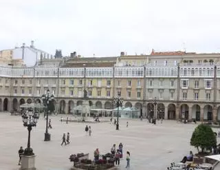 El Concello de A Coruña niega derechos adquiridos a pisos turísticos: o habilitación o cierre