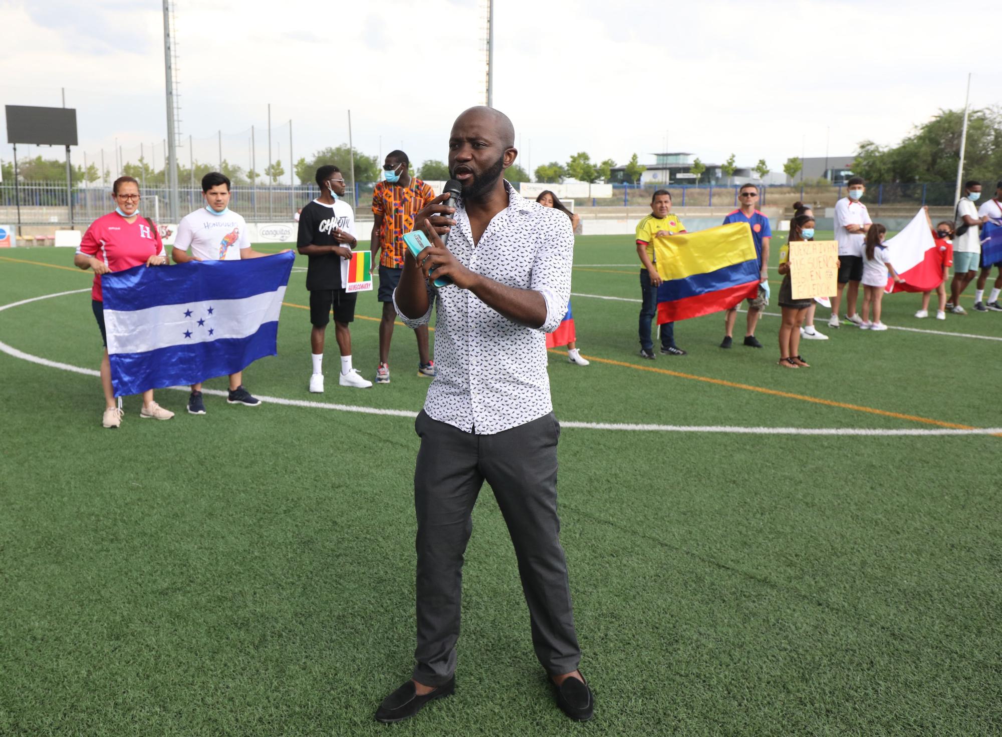 Mundialito de la Integración en el campo del Santo Domingo Juventud