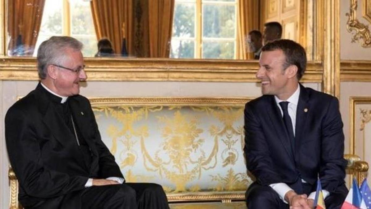 Joan Enric Vives amb Manuel Macron