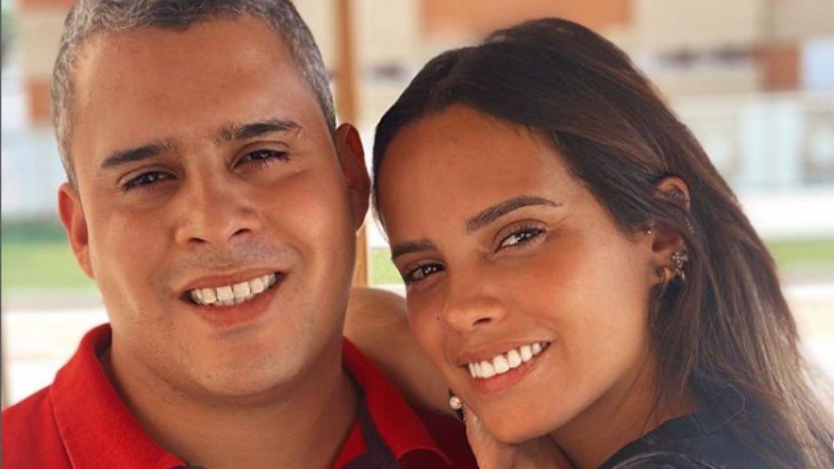 Gloria Camila junto a su hermano José Fernando