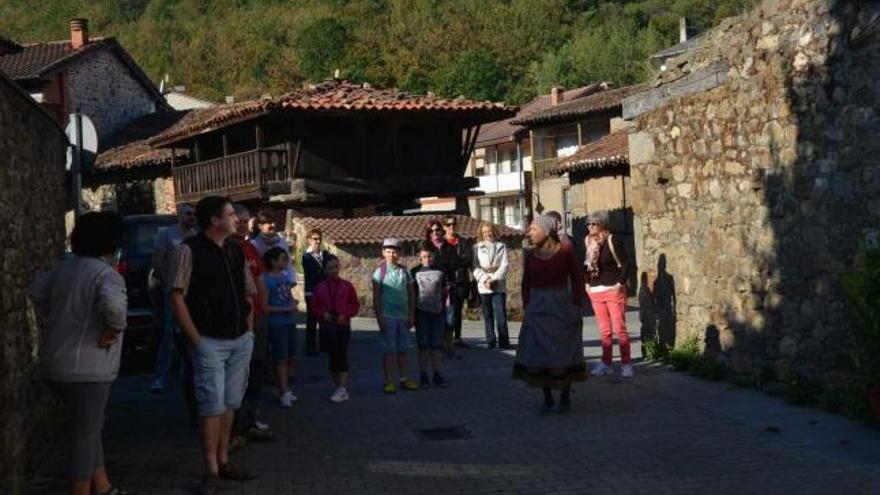 La ruta literaria por las calles de Entralgo, donde nació Armando Palacio Valdés.