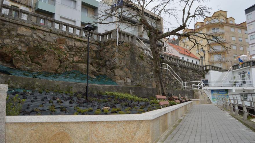 Nueva zona de estancia en el paseo. |  FdV